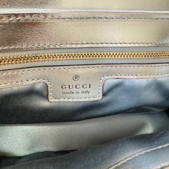 Gucci Iridescent Chevron Matelasse Small GG Marmont Iridescent Snow Light Blue - Picture 11 of 12